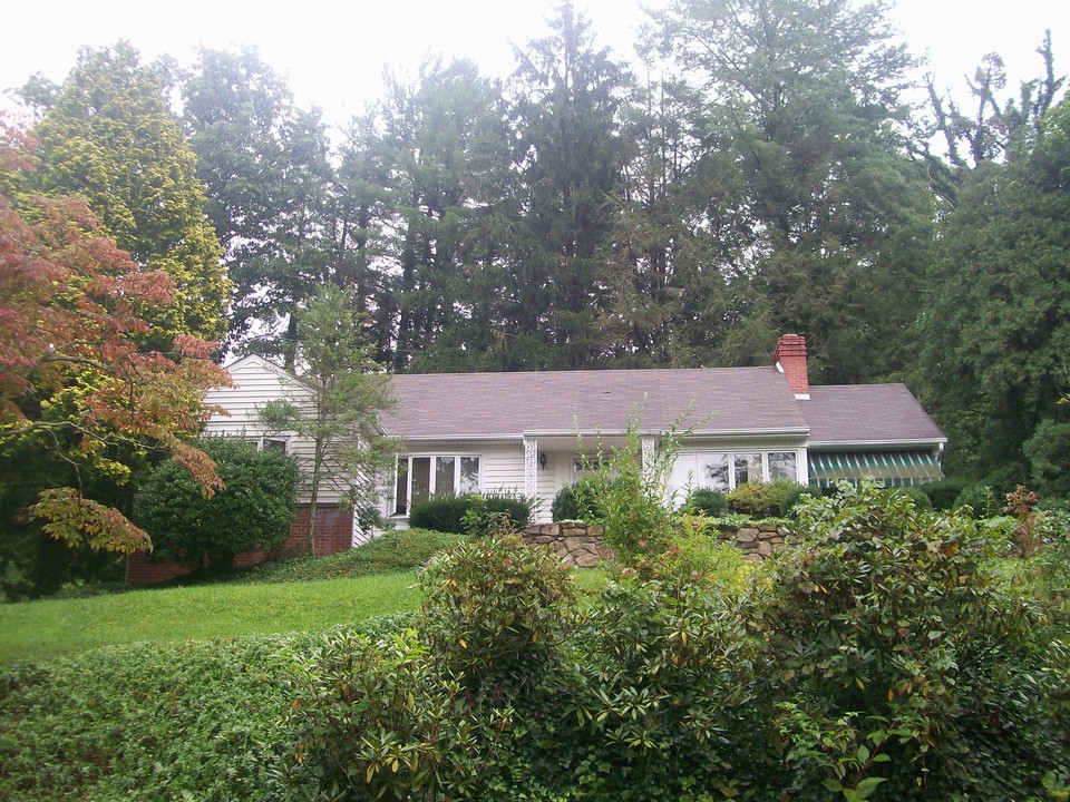 125 E. Euclid Pkwy