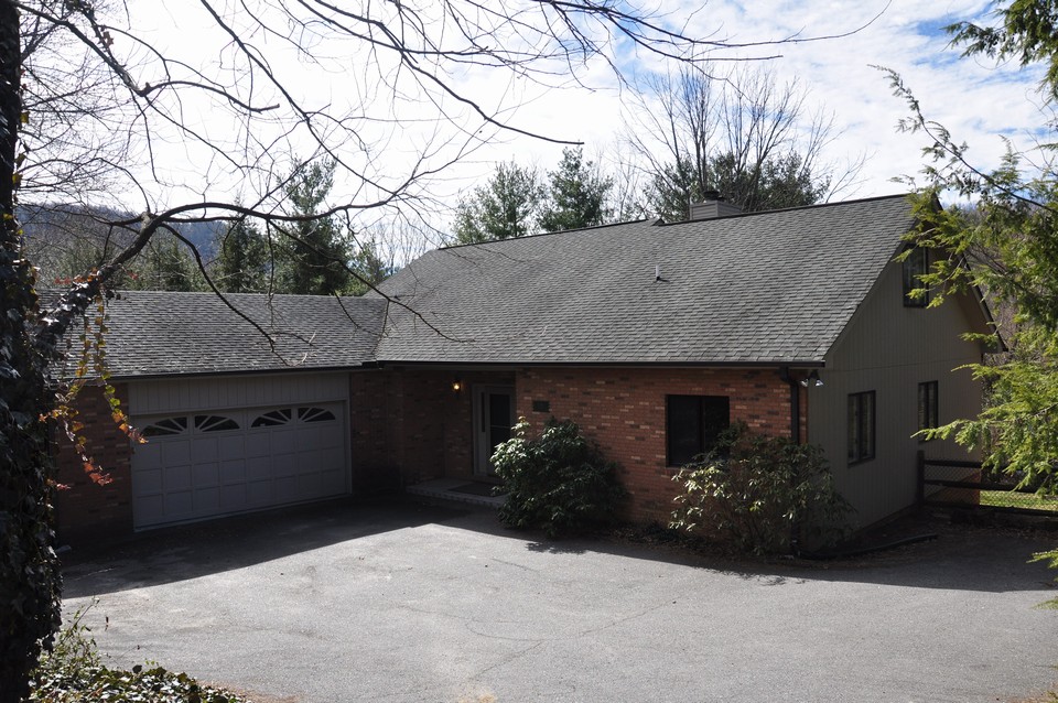 17 Beaverdam Court
